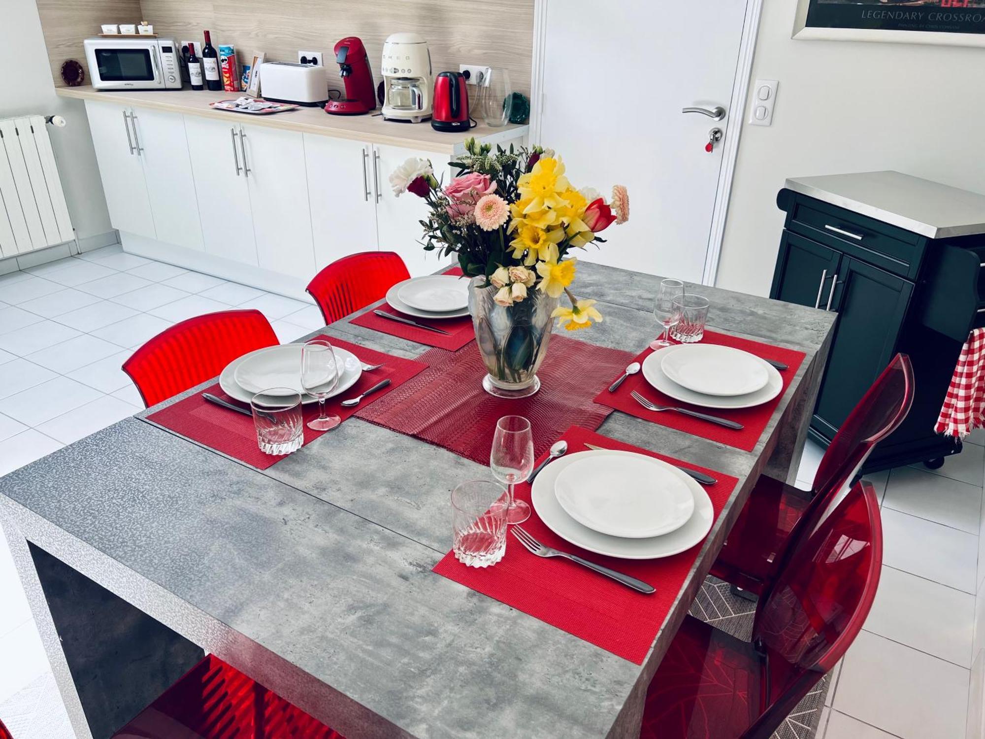 Le Manamour, Style Appart Hotel A 10 Min De Nevers Garchizy Luaran gambar